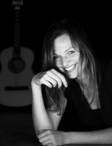 Anka Gnoth, chanteuse, chanson, jazz, guitare, folk, poésie